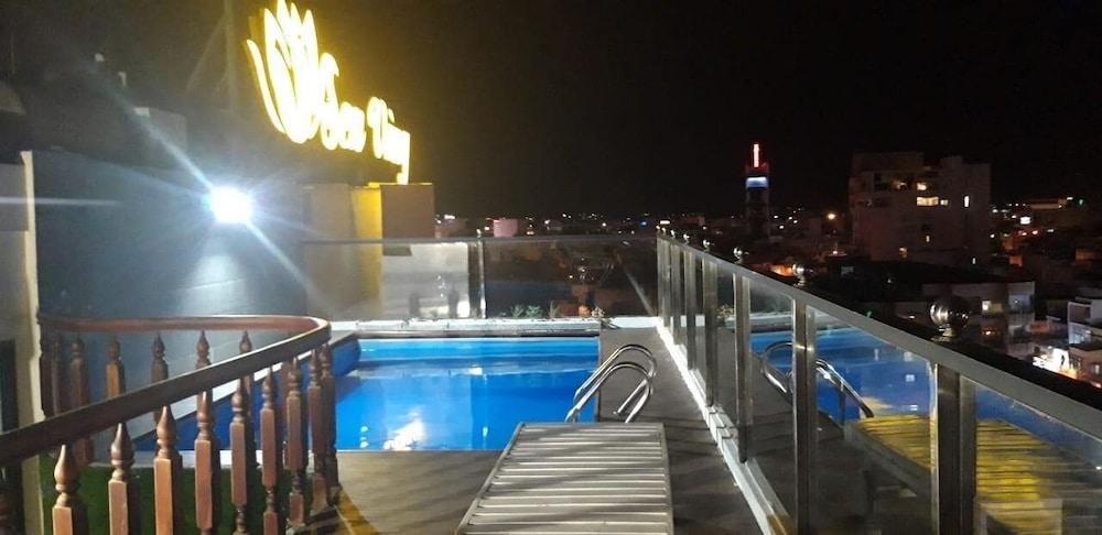 Sen Vang Luxury Hotel Nha Trang Exterior photo
